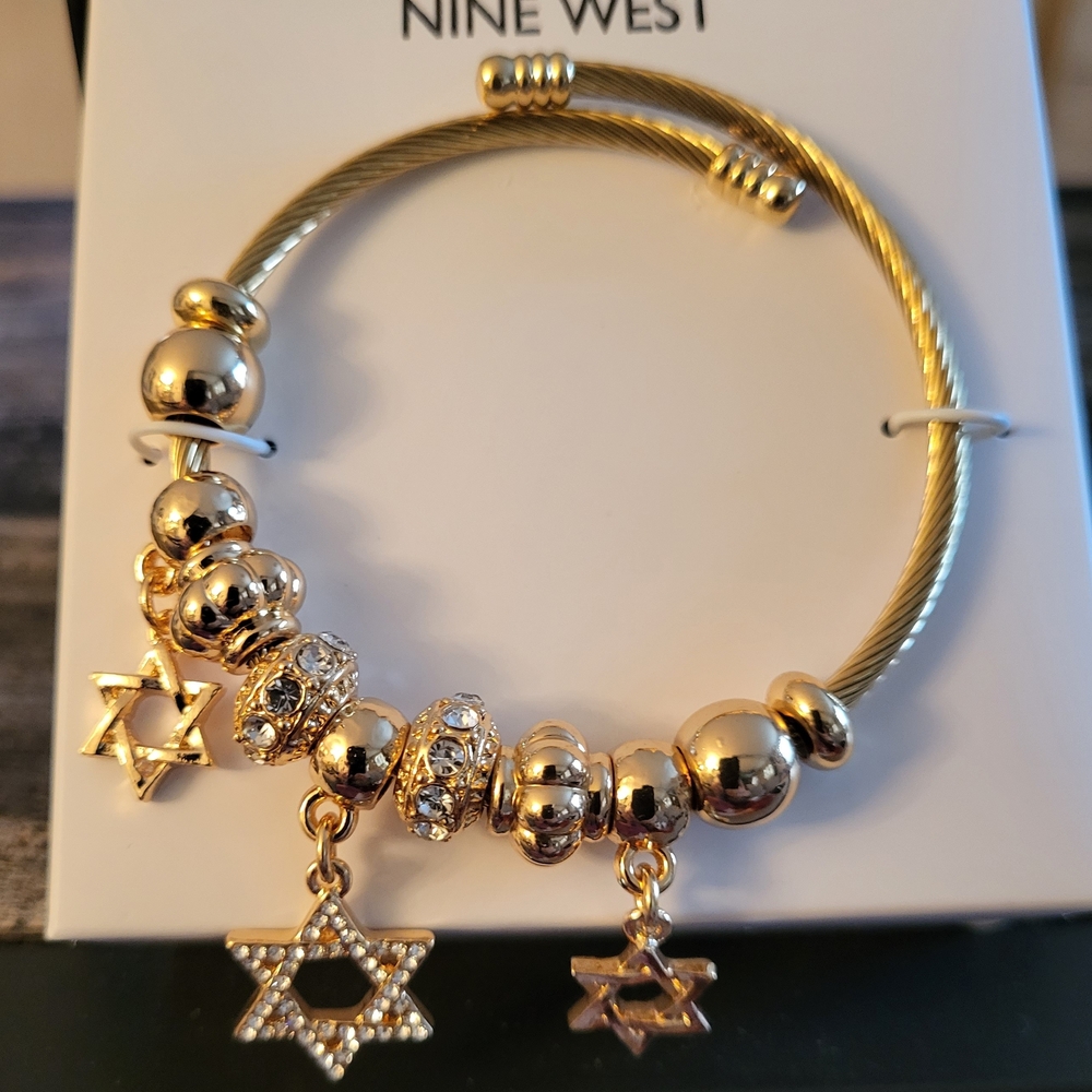 Nine West  Star of David Charm Bracelet with Sparkling Accents.
